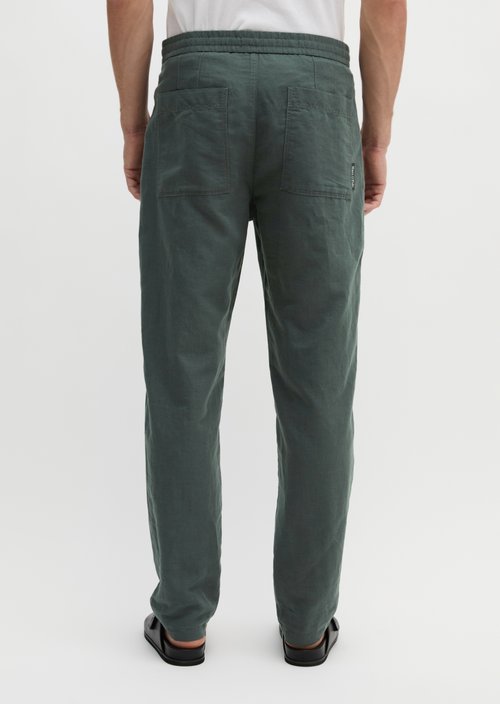 Chino model Belsbo Jogger relaxed — Mangrove