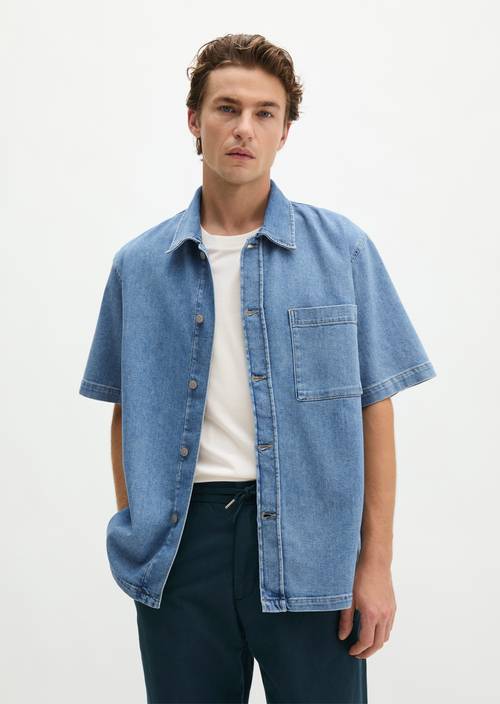 Kurzarm-Jeanshemd regular Medium Blue in Frontalansicht