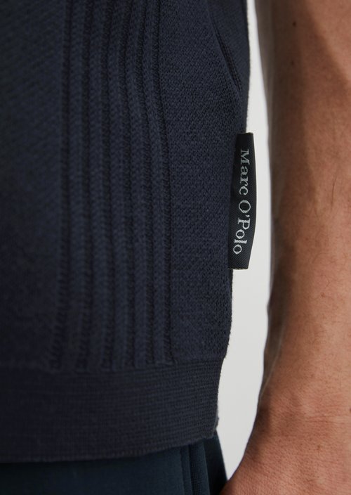 Short-sleeved fine knit shirt Travel Collection — Deep Night Blue