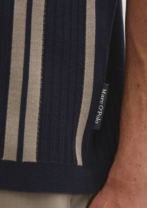 T-shirt à manches courtes en maille fine Travel Collection Deep Night Blue en vue détaillée