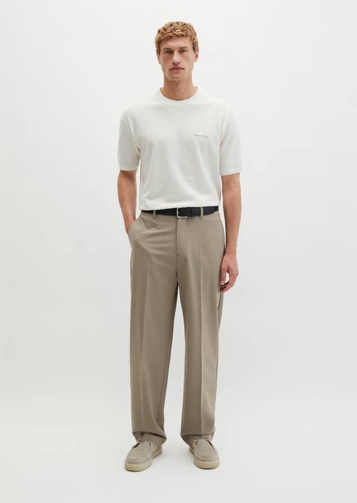 Hose Model Mossbo DFB Travel Collection Frozen Taupe in Frontalansicht