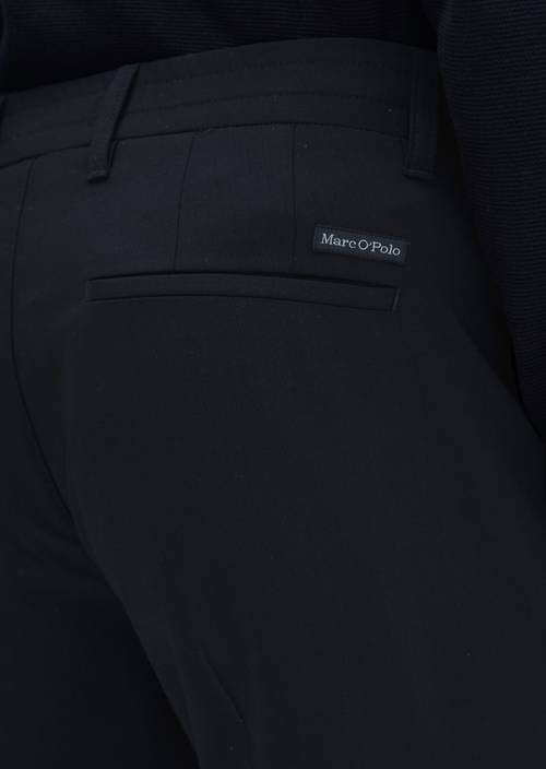 Pants Model Morot Jogger Travel Collection Deep Night Blue in detail view