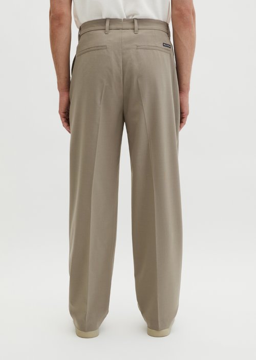 Trousers Model Mossbo Travel Collection — Frozen Taupe
