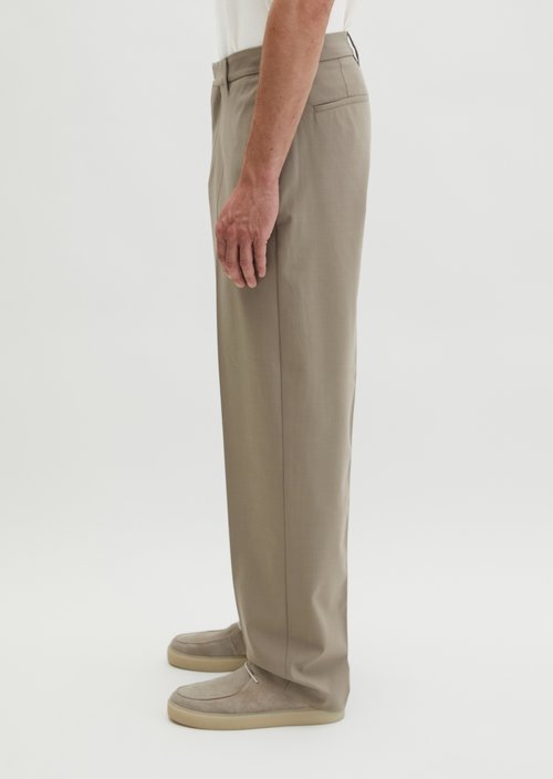Trousers Model Mossbo Travel Collection — Frozen Taupe