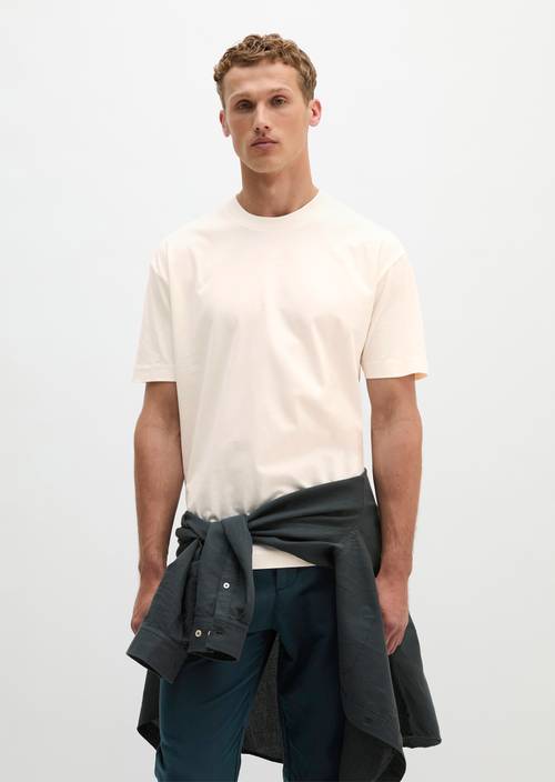 T-shirt loose Silky White in front view