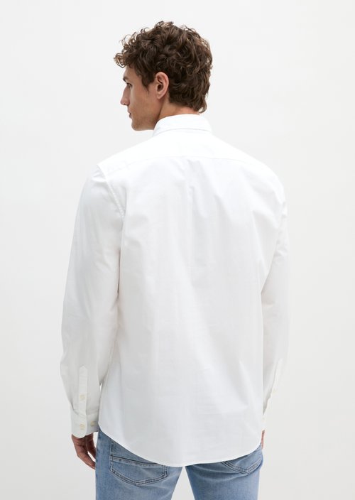 Shirt shaped — White