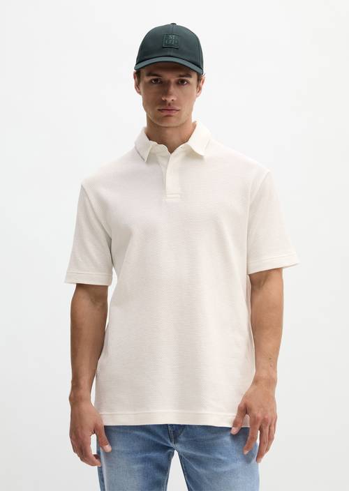 Polo coupe classique Silky White in Frontalansicht