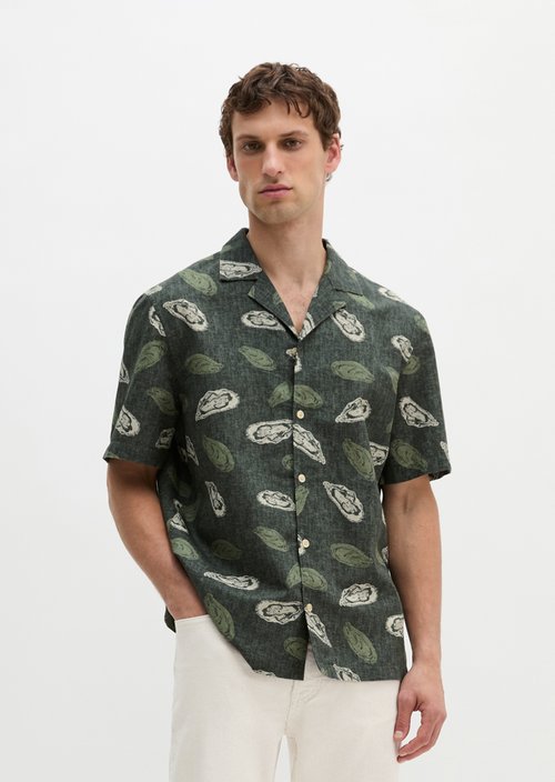 Regular short-sleeved shirt — Dark Green
