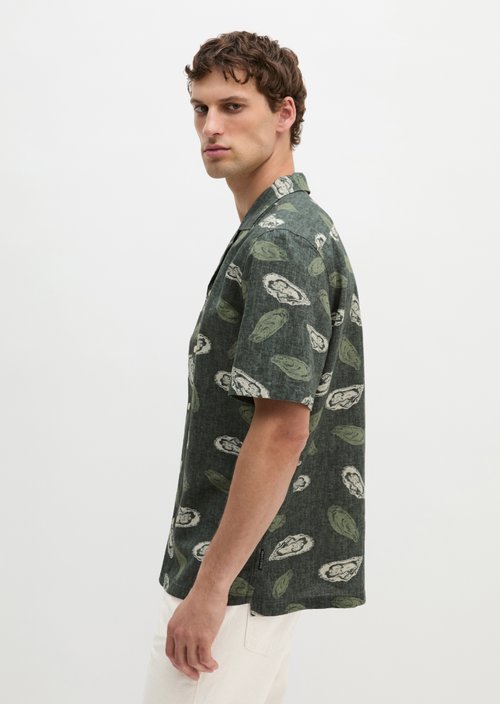 Regular short-sleeved shirt — Dark Green