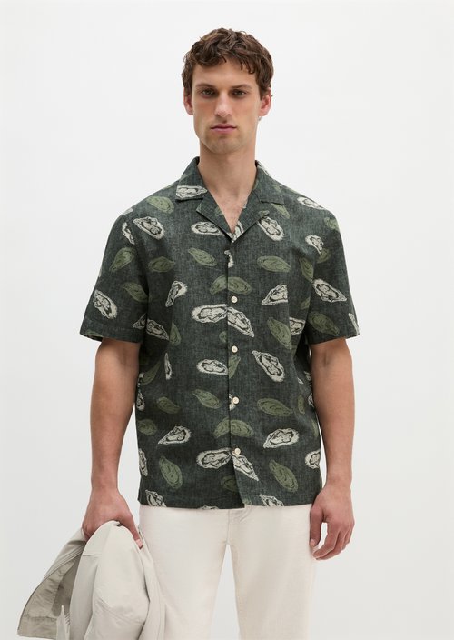 Regular short-sleeved shirt — Dark Green
