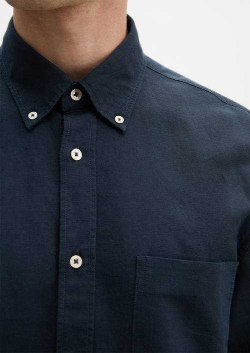 Regular shirt Dark Navy in detail view