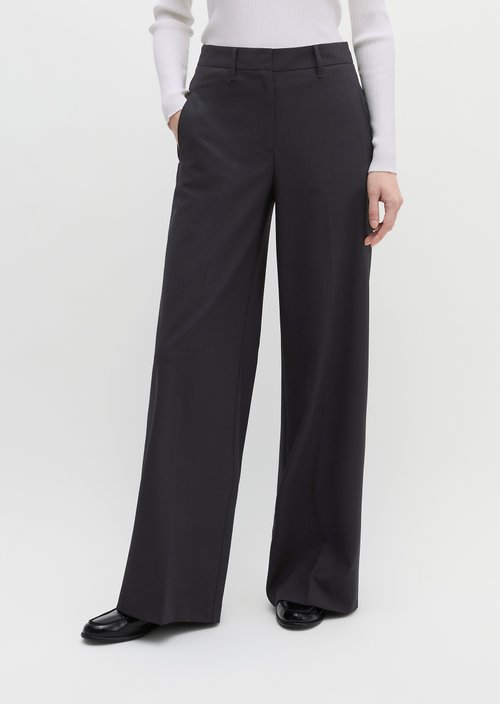 DFB Travel Collection suit trousers — Deep Night Blue
