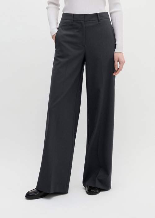 Suit Pants from the DFB Travel Collection — Deep Night Blue