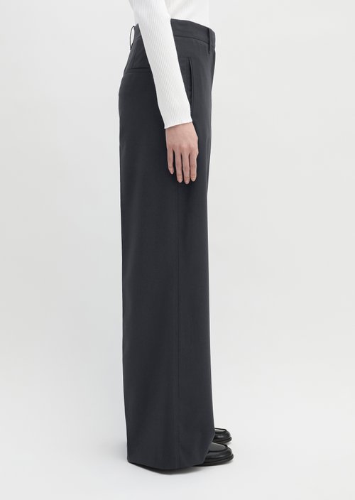 Suit Pants from the DFB Travel Collection — Deep Night Blue