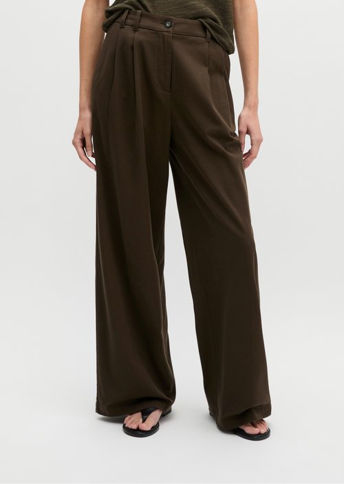 Wide pleated trousers — Mossy Earth