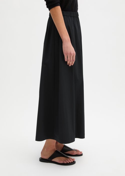 Flared skirt — Black