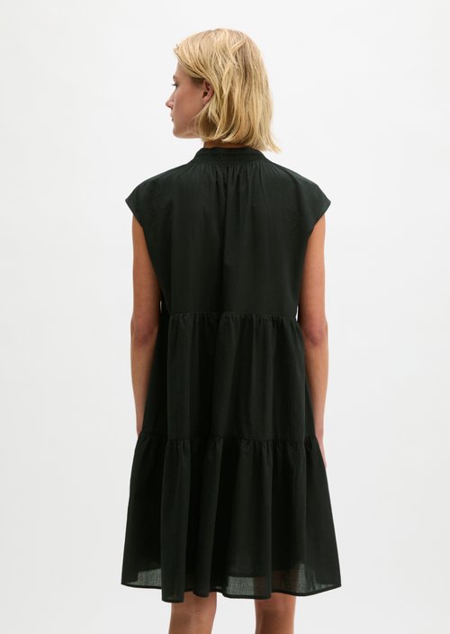 Tiered dress A-Shape — Black