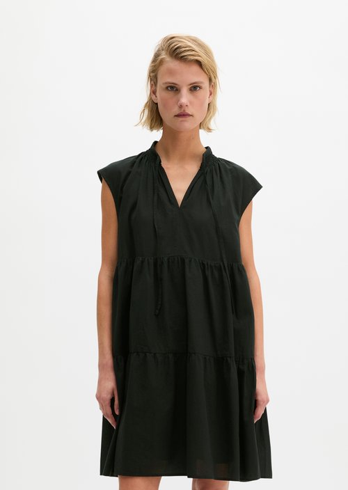 Tiered dress A-Shape — Black