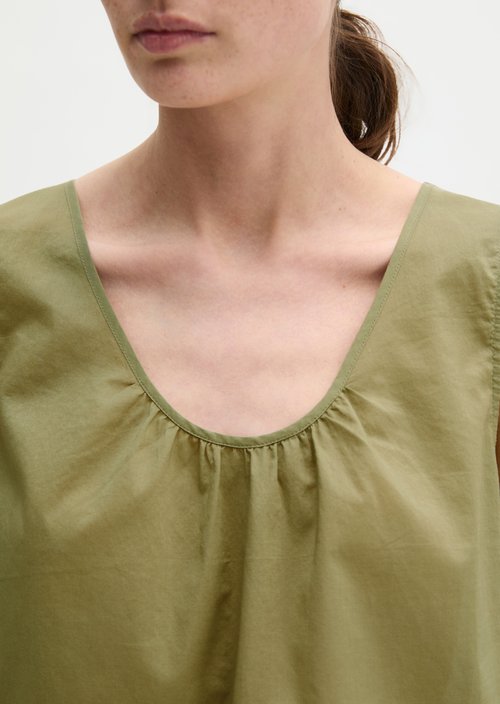 Sleeveless blouse regular — Pure Sage