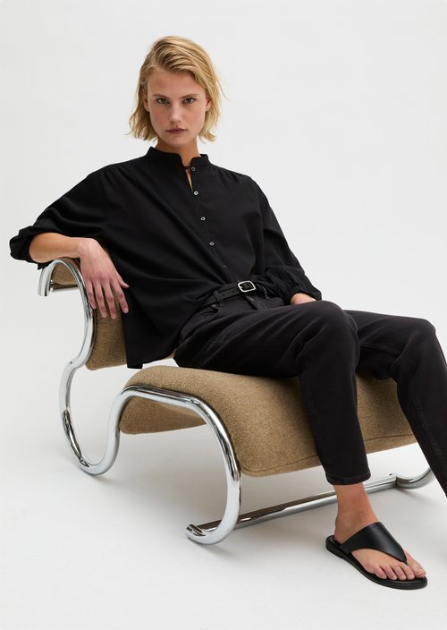 Relaxed blouse — Black
