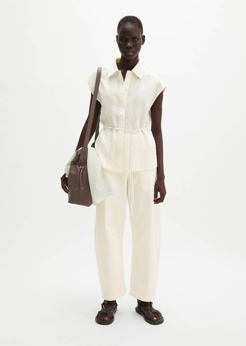 Blouse crinkle sans manches regular White en vue de face