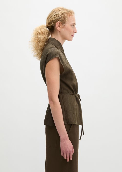 Sleeveless crinkle blouse regular — Dark Brown