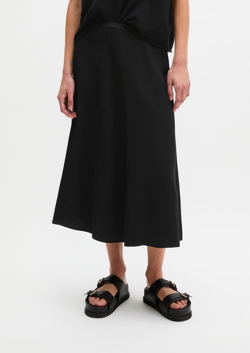 Flared skirt — Black