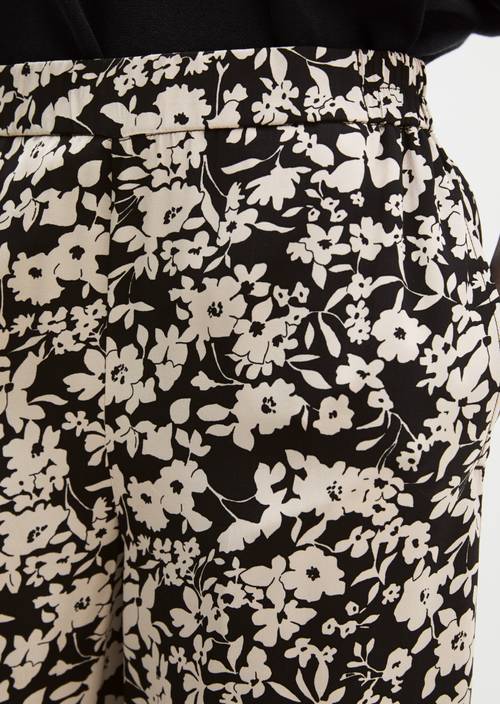 Wide pants Black in detail view