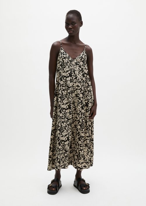 Summer dress A-shape — Black