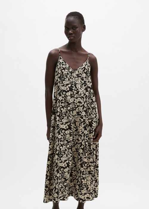 Summer dress A-shape — Black