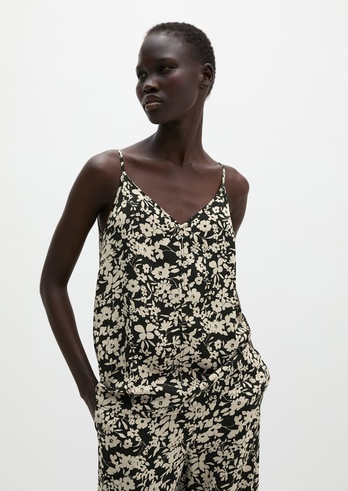 Top A-Shape — Black