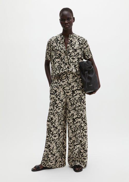 Regular blouse — Black