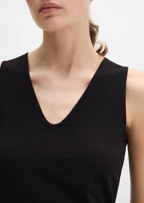 Slim-Fit V-Neck Top Black in detail view
