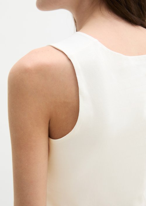 Slim-Fit V-Neck Top — White Cotton