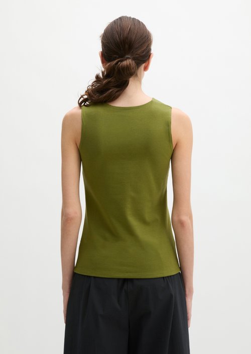 Slim-Fit V-Neck Top — Shaded Fern