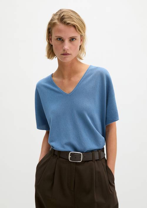 Kurzarm-Pullover loose Provincial Blue in Frontalansicht