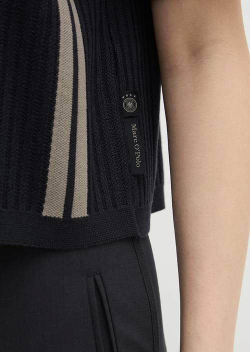 Kurzarm-Cardigan DFB Travel Collection Dark Blue in Detailansicht