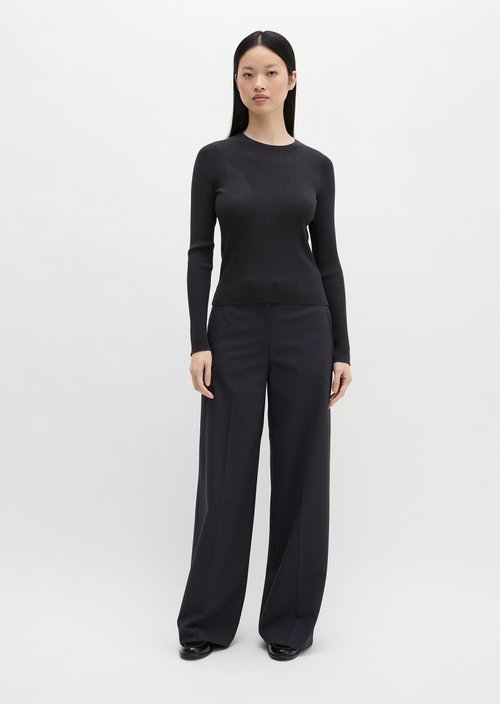 Sweater DFB Travel Collection — Deep Night Blue
