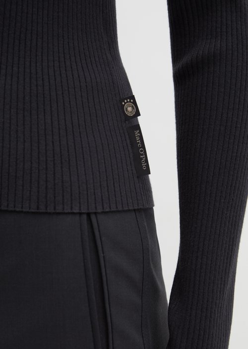 Sweater DFB Travel Collection — Deep Night Blue
