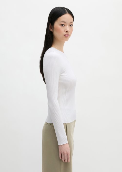 DFB Travel Collection Sweater — Silky White