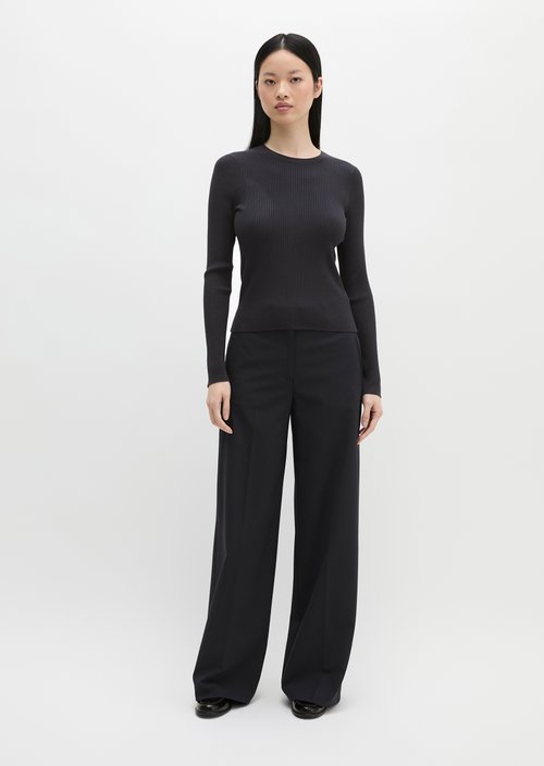 DFB Travel Collection Sweater — Deep Night Blue