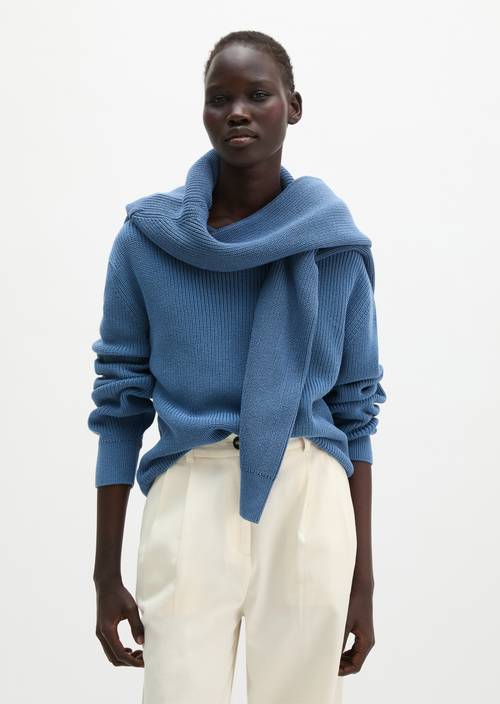 Sweater loose Provincial Blue in front view