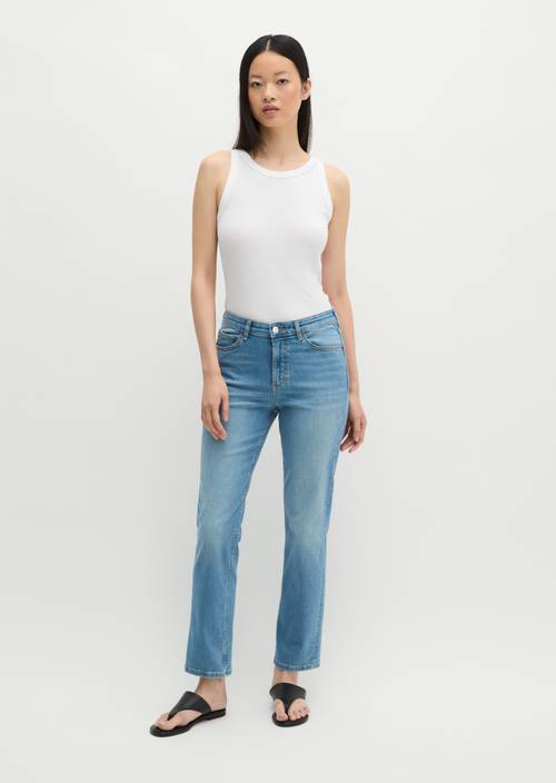 Jeans Model Linde straight cropped Light Blue in Frontalansicht