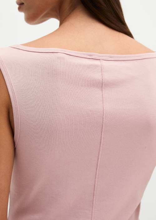 Regular tank top Mild Rose in detail view