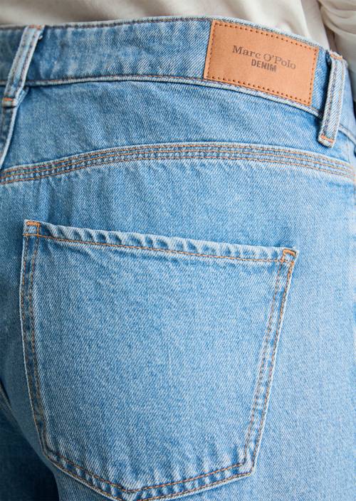 Jeans modèle Tomma wide Medium Blue en vue détaillée
