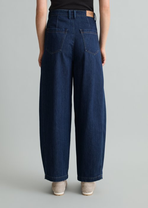 Enni Wide Barrel Cropped Jeans — Dark Blue