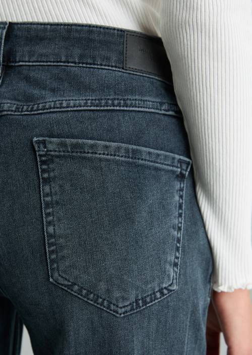 Jeans Model Nella bootcut Dark Blue in Detailansicht