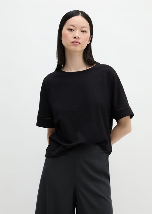 Relaxed T-shirt — Black