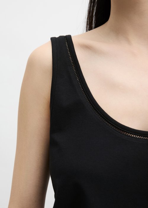 Top relaxed — Black