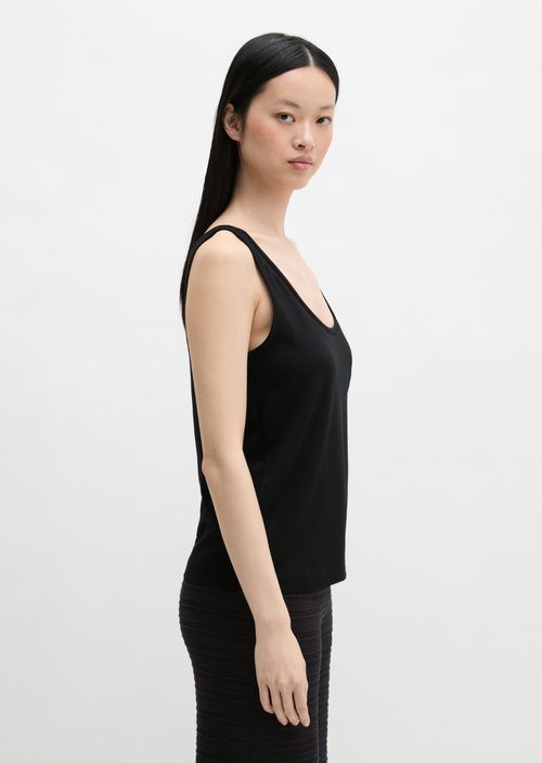 Top relaxed — Black